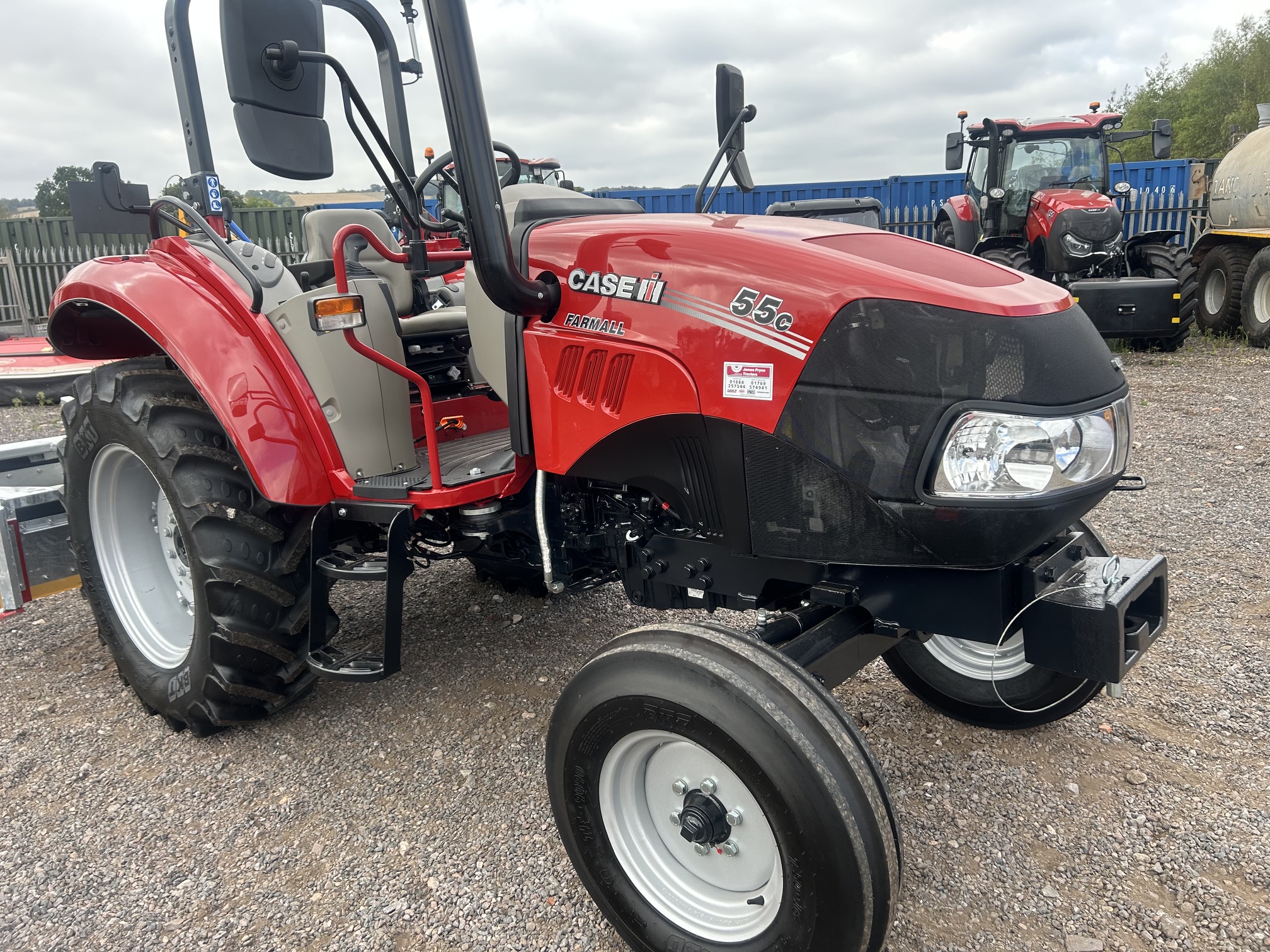 Case IH Farmall 55C ROPS