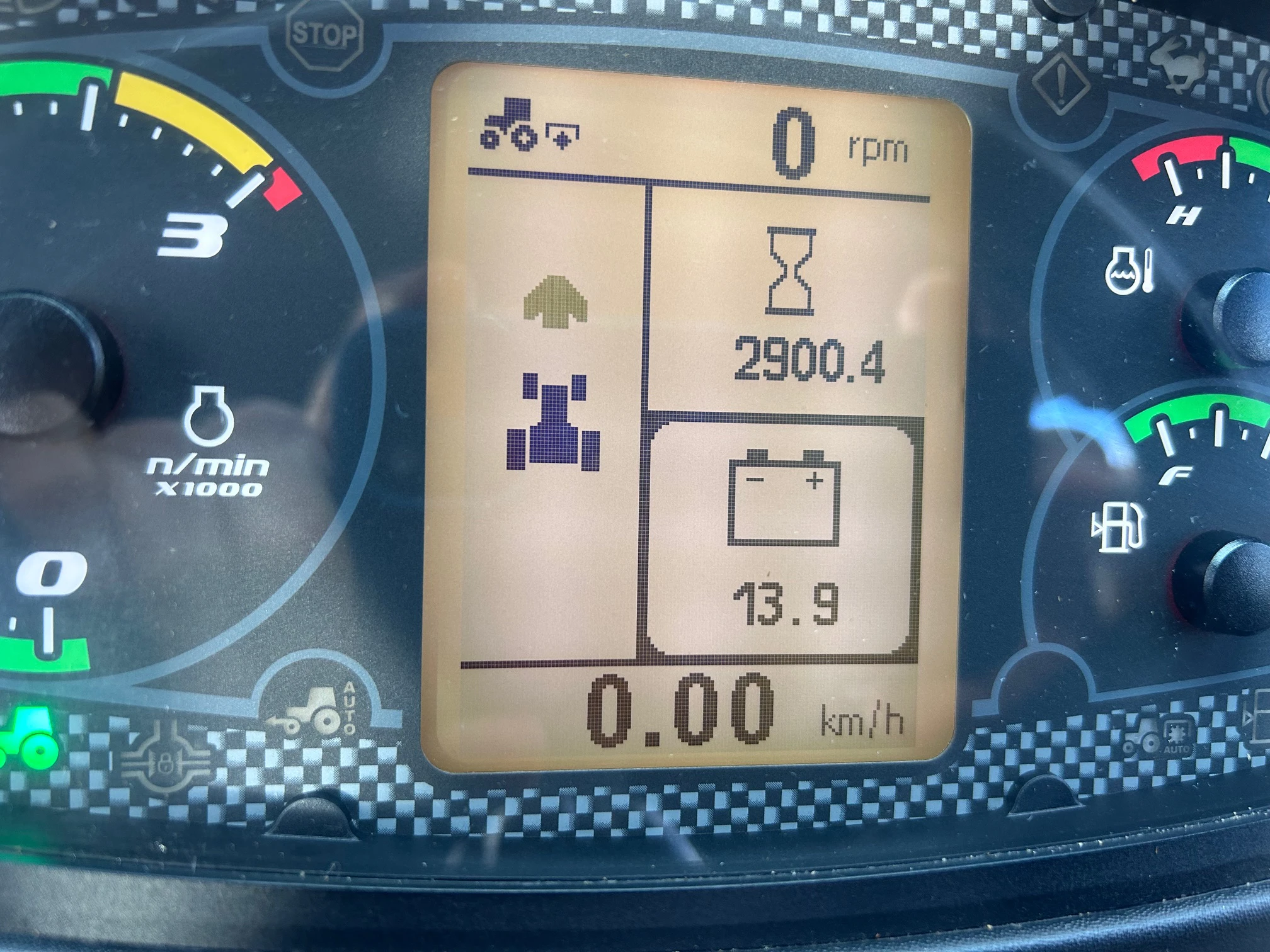 Case IH Farmall 115U Image