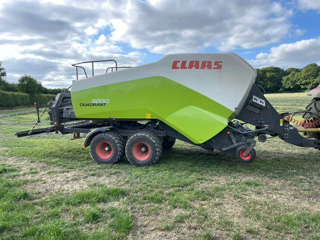 Claas Quadrant 3200 Baler Image