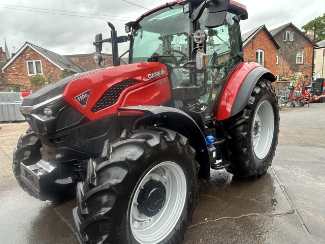 Case IH Farmall 110 Image