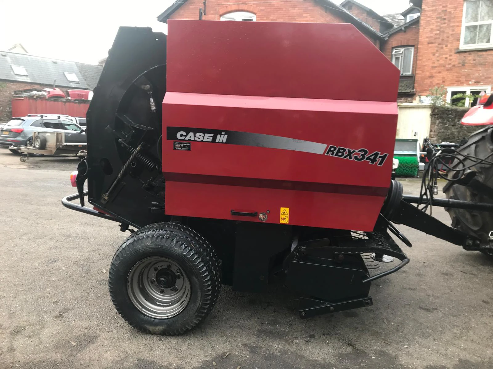 Case IH RB341 round baler Image