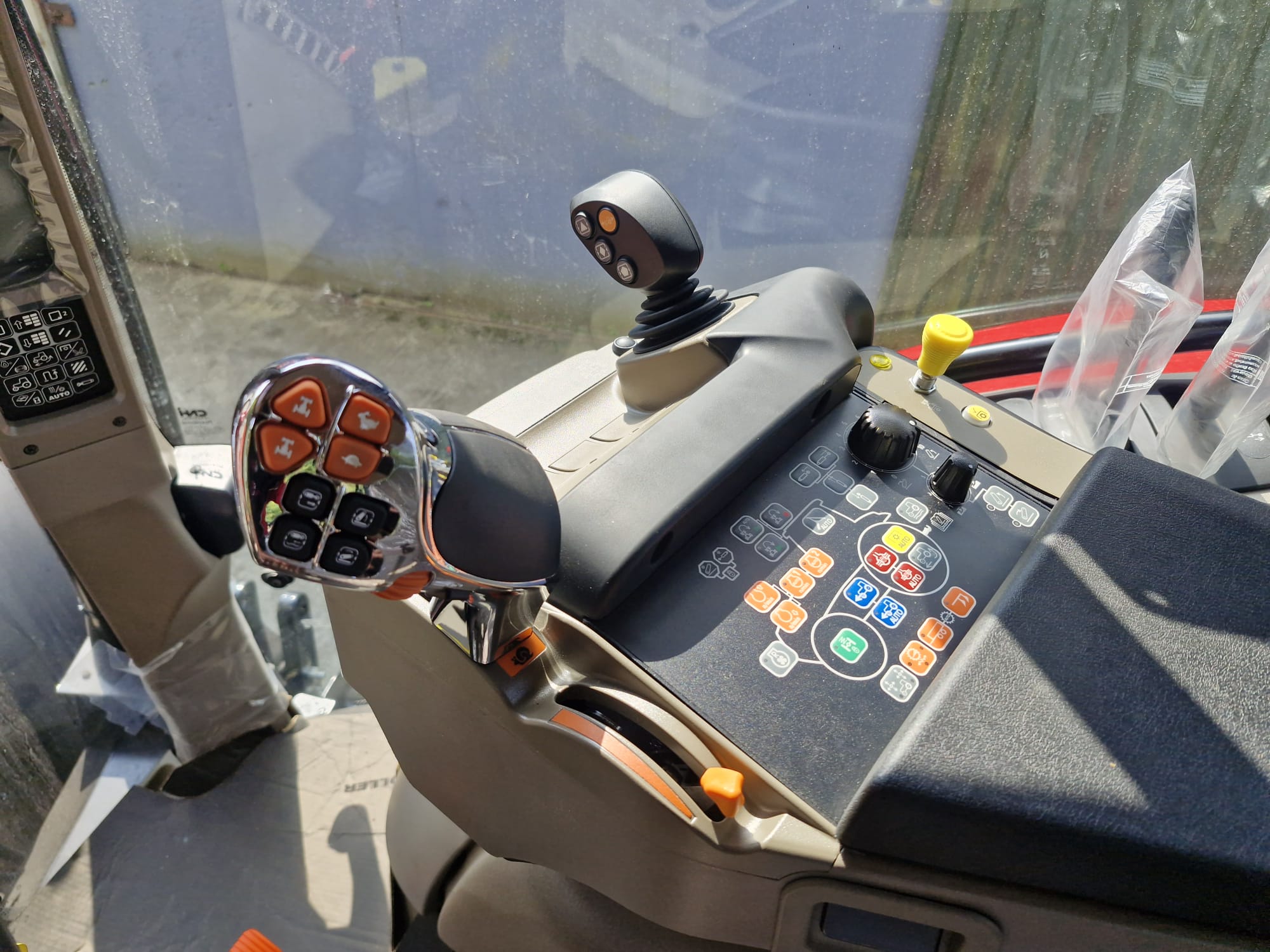 New Case IH Vestrum 120 & loader Image