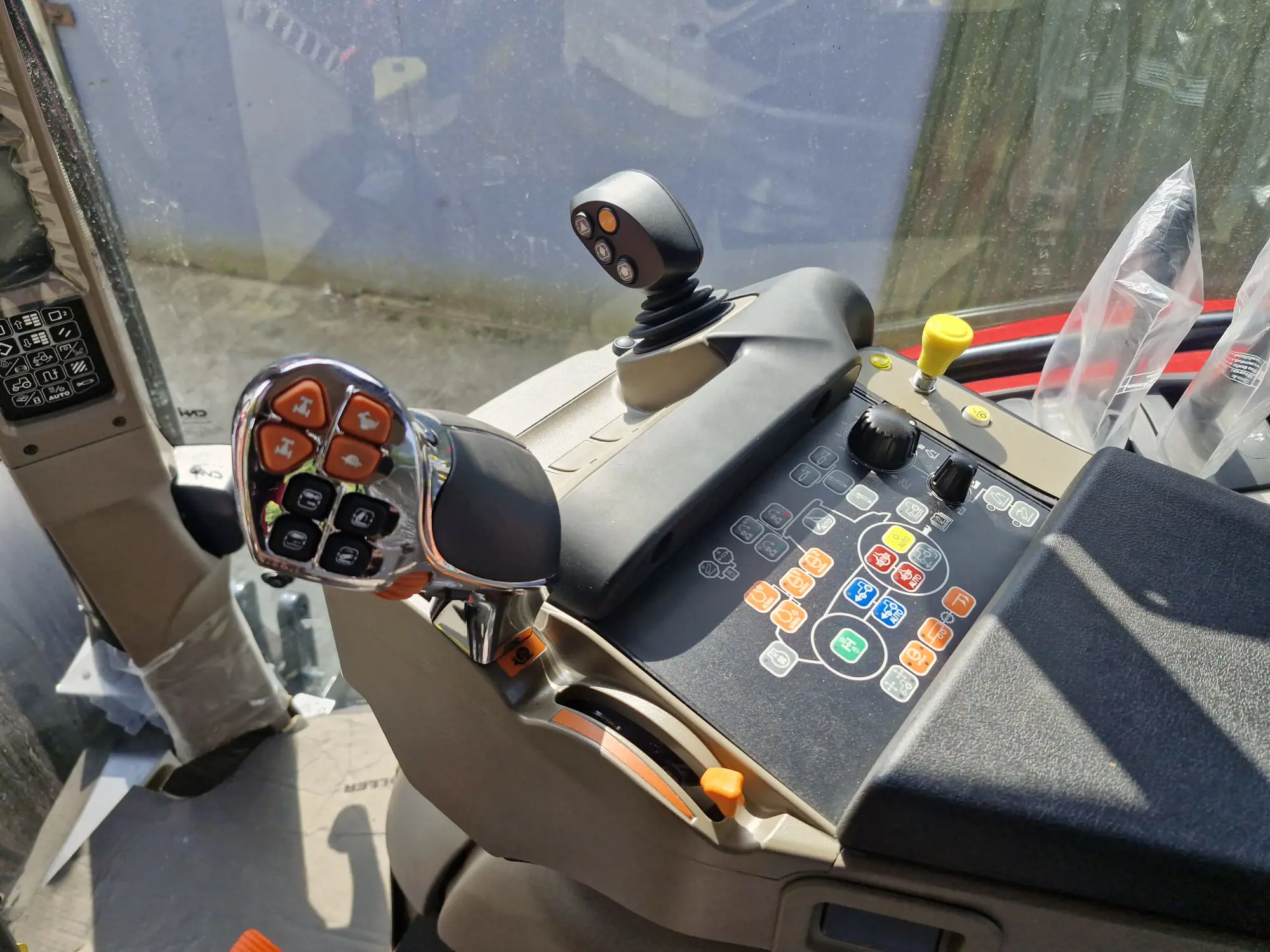 New Case IH Vestrum 120 & loader Image