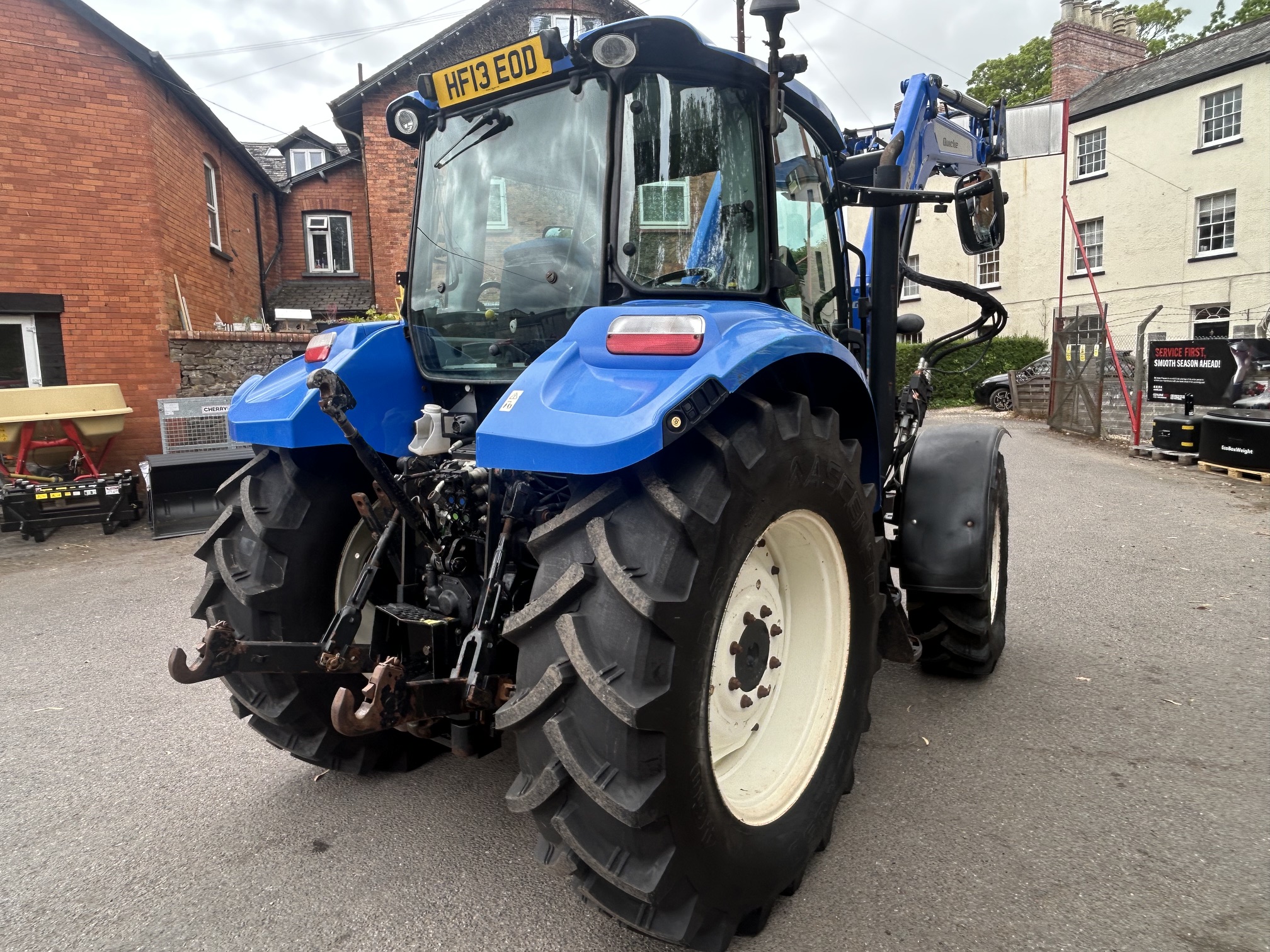 New Holland T5.115 & Quicke loader Image