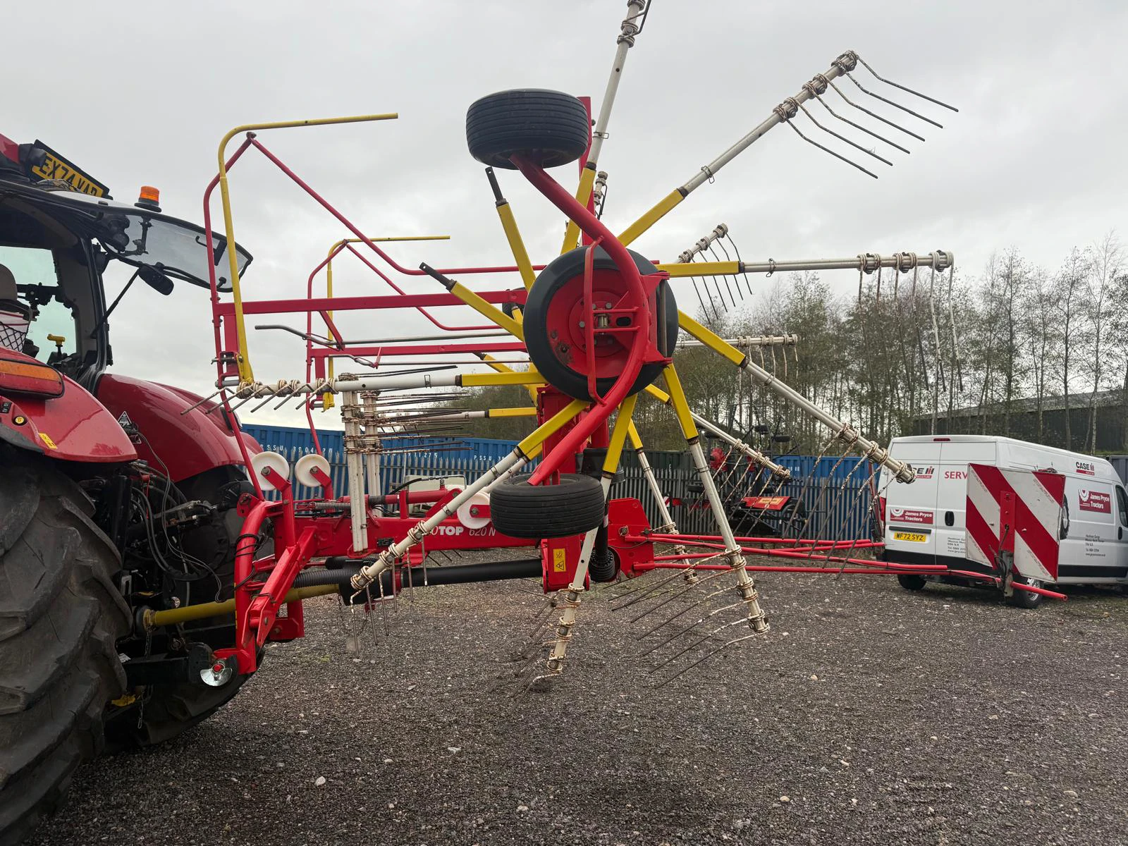 Pottinger 620N Twin rotor rake Image