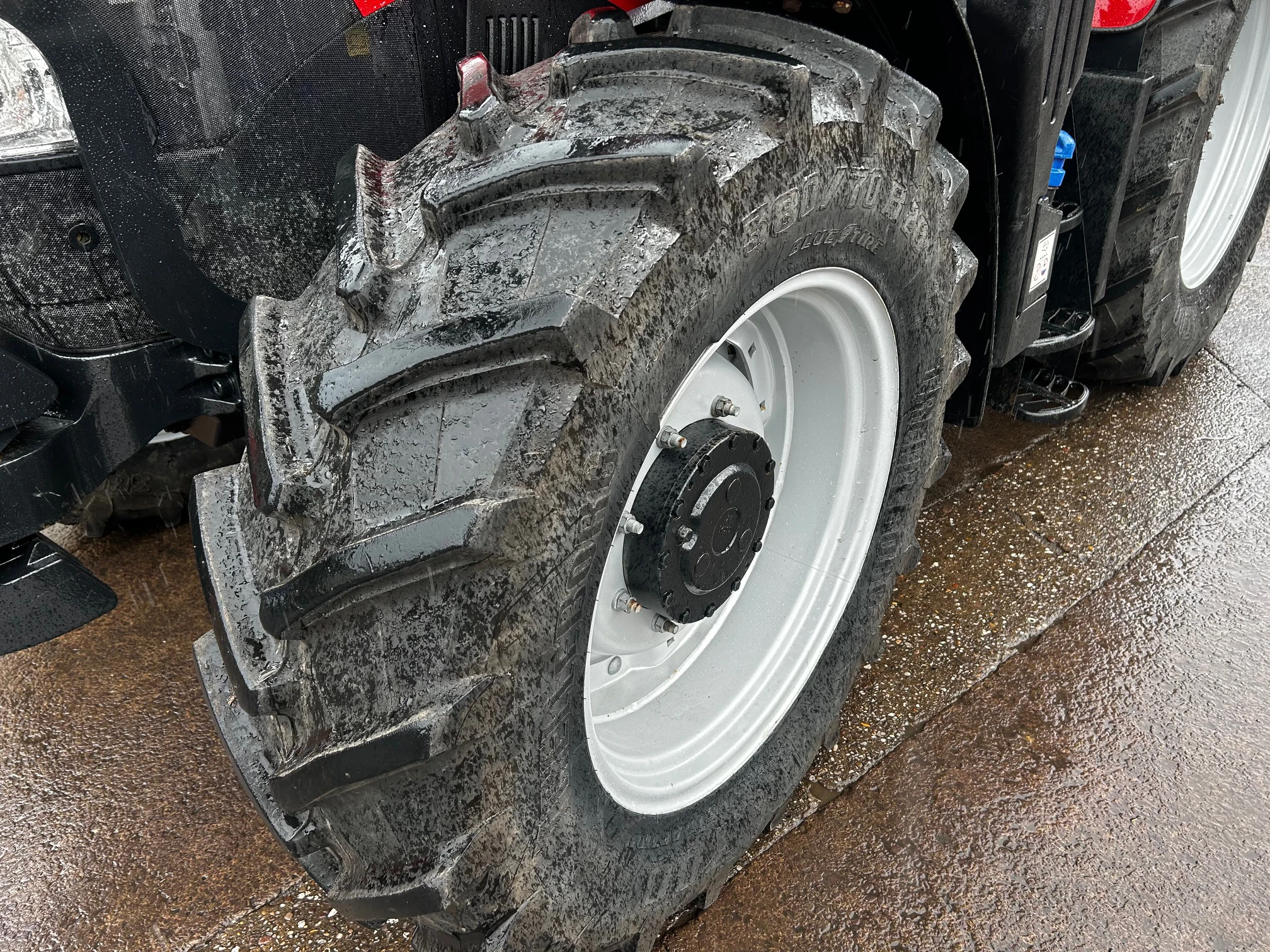 Case IH Luxxum 120 & loader Image