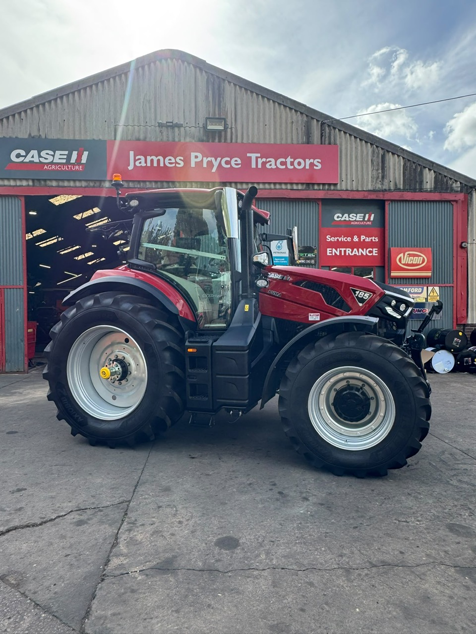 Case IH Puma CVX185