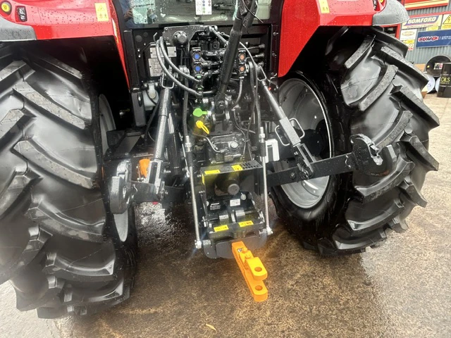 Case IH Farmall 110 Image