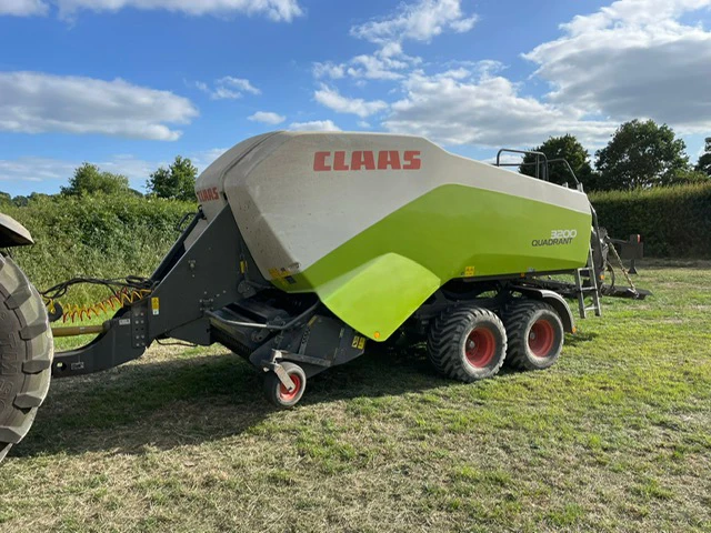 Claas Quadrant 3200 Baler Image