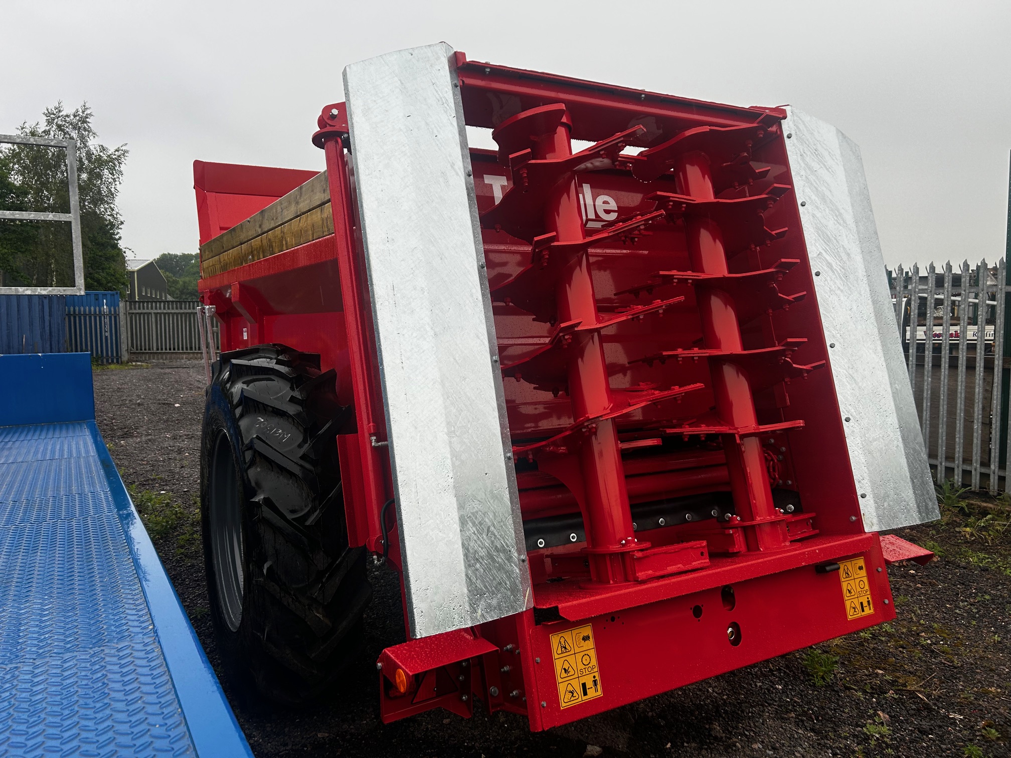 Teagle Titan 9 Dungspreader Image