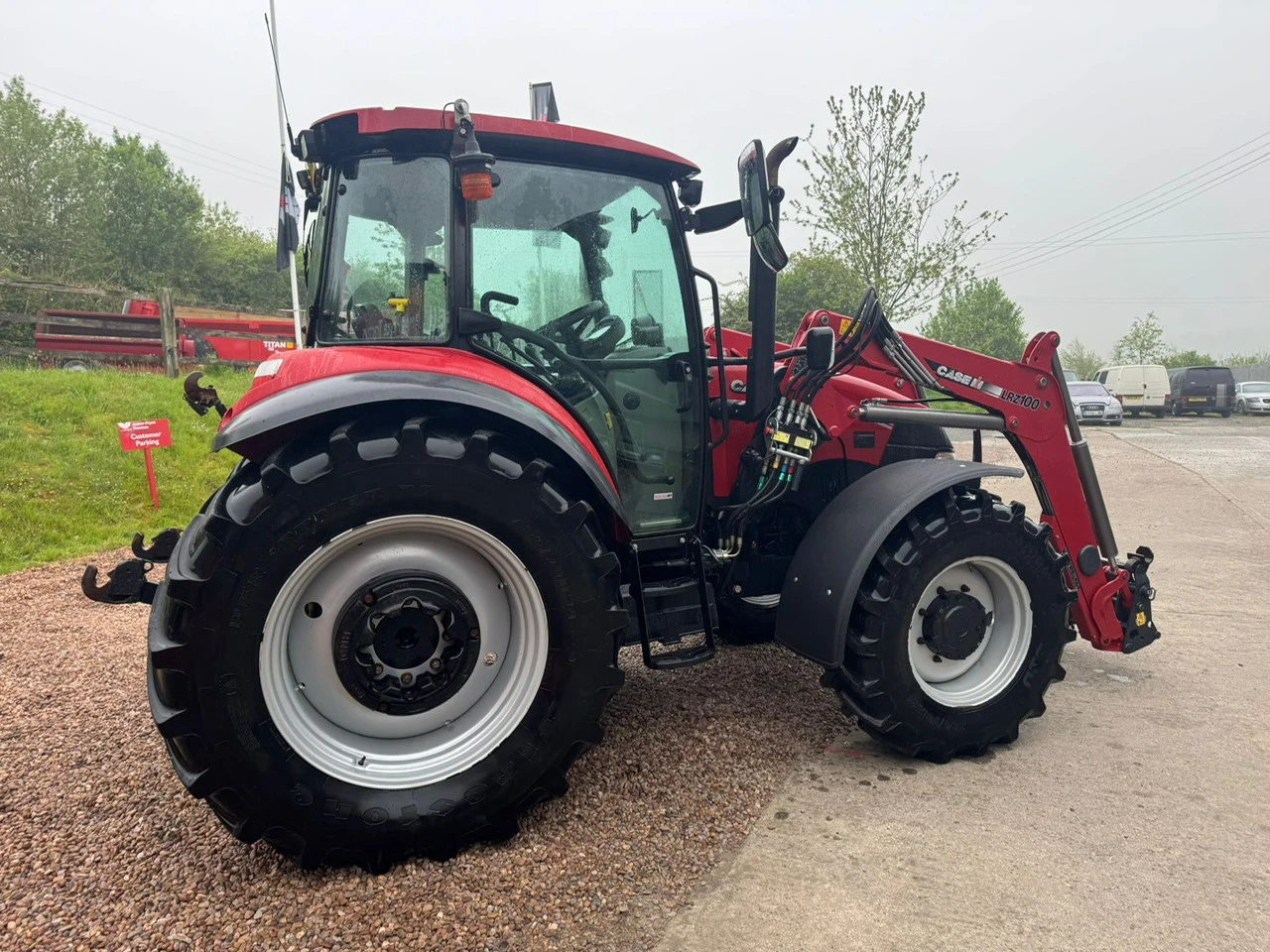 Case IH Farmall 115C & loader (1) Image