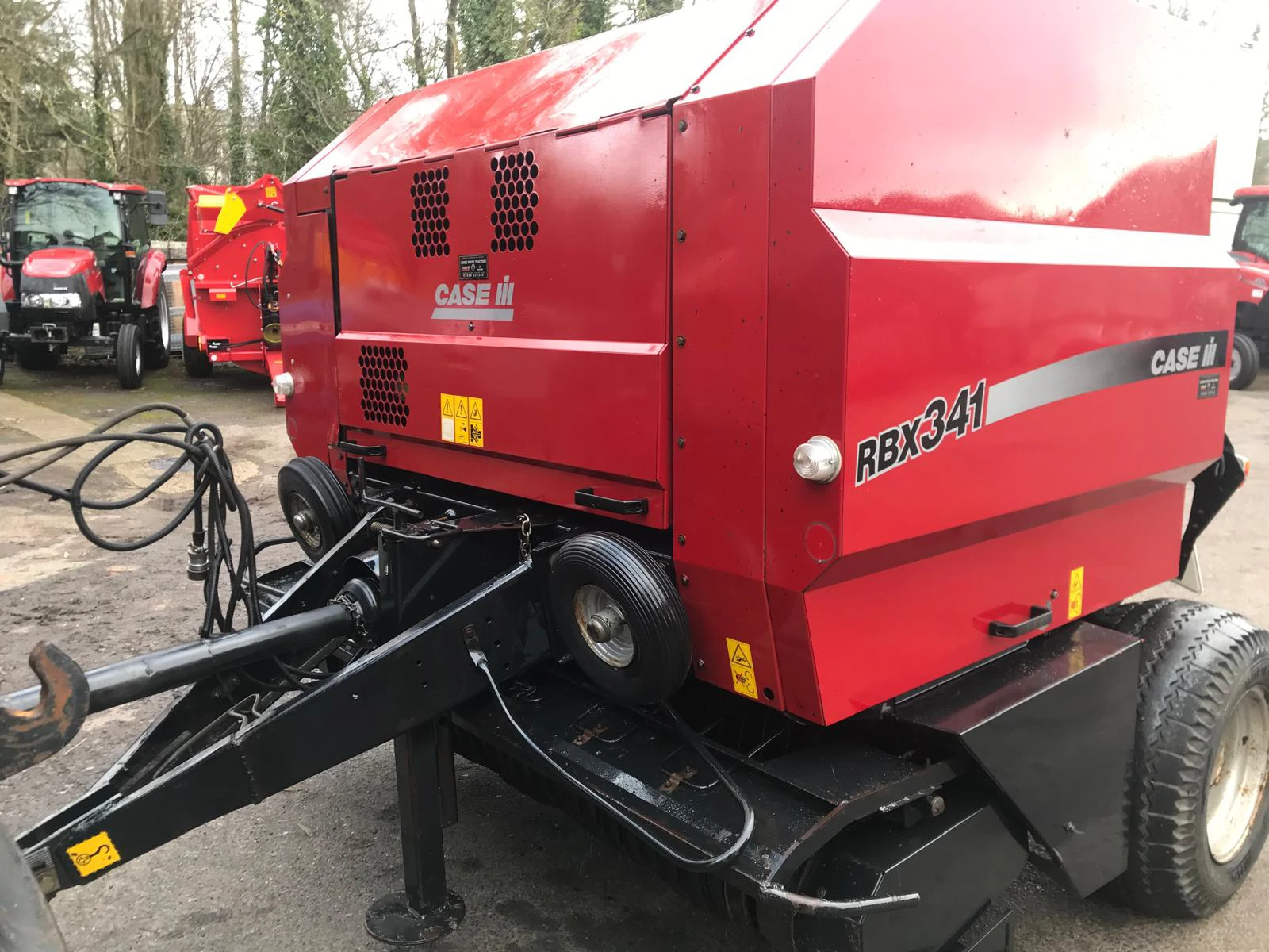 Case IH RB341 round baler Image