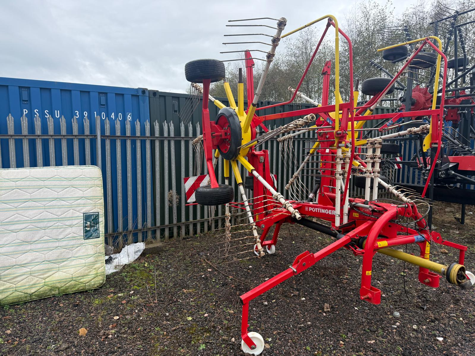 Pottinger 620N Twin rotor rake