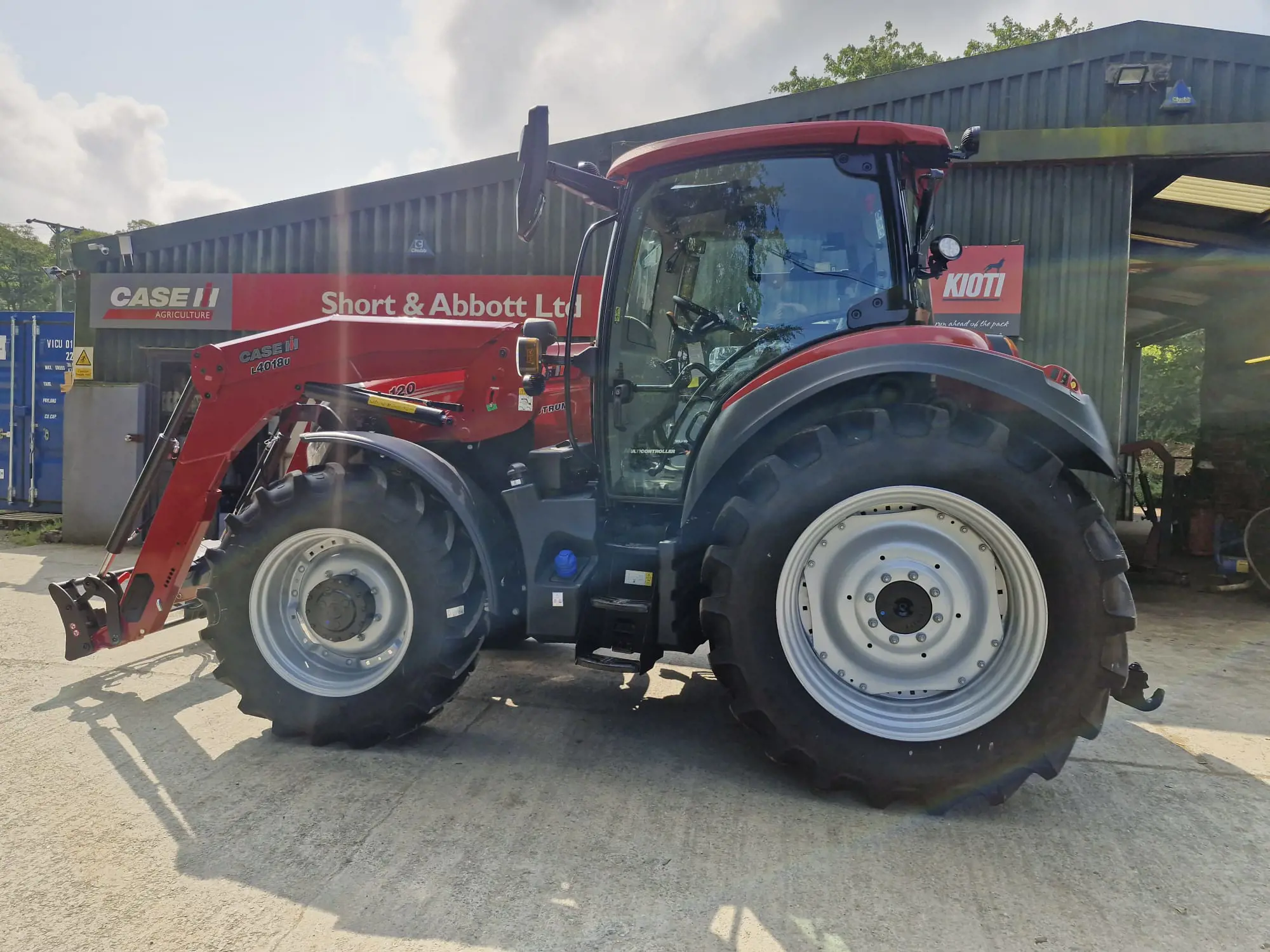 New Case IH Vestrum 120 & loader Image