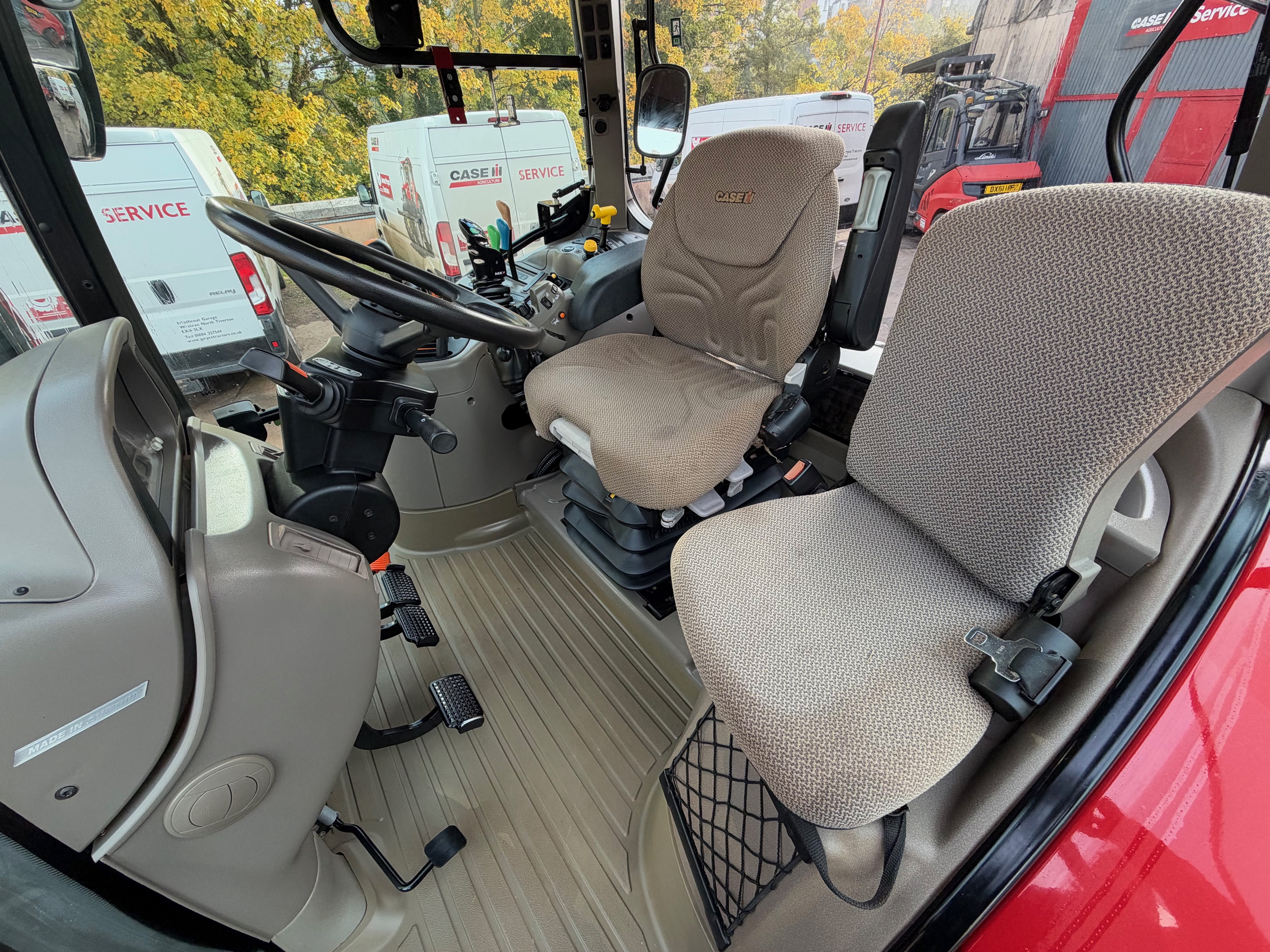 Case IH Maxxum 125 & loader (1) Image