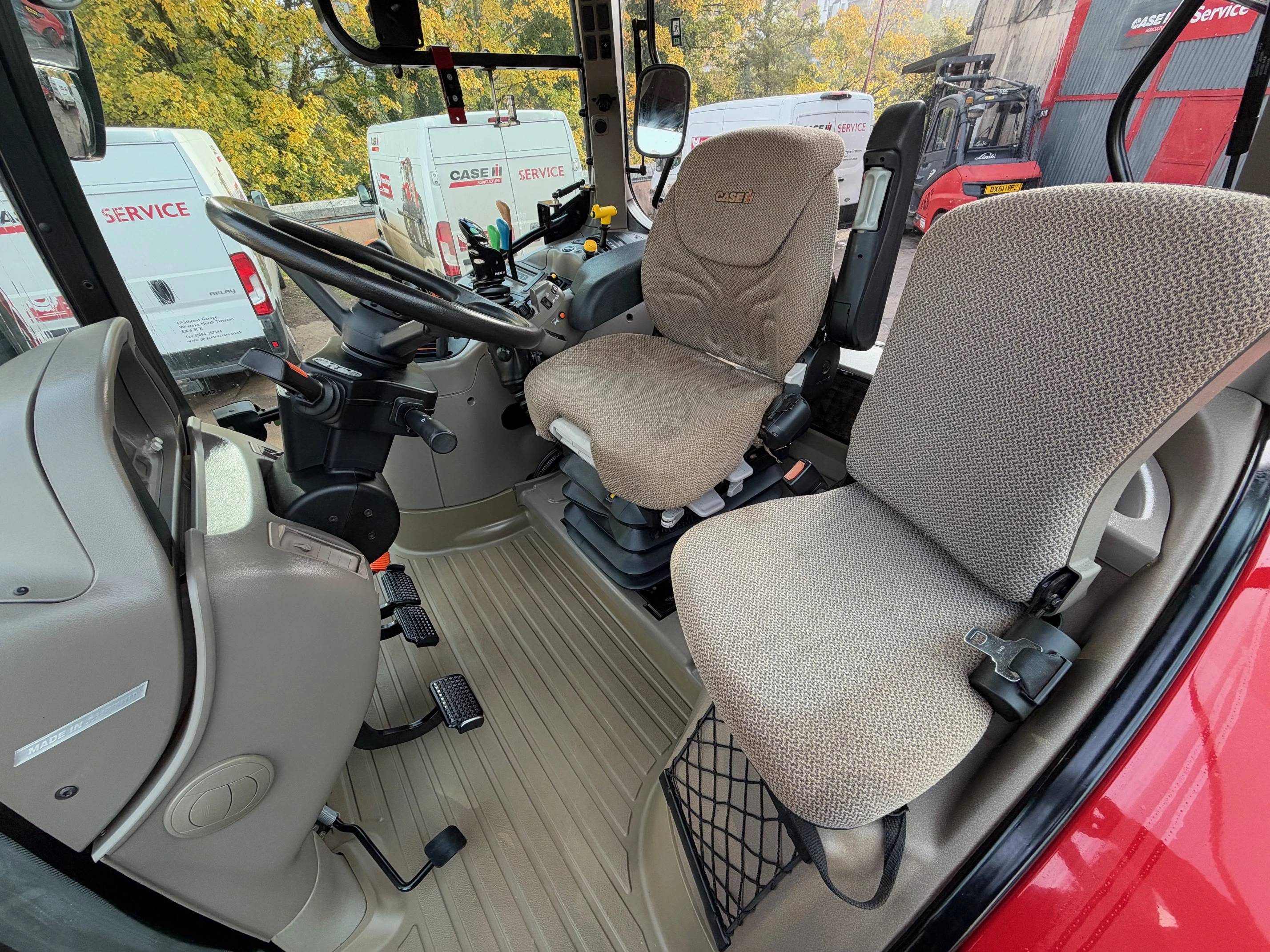 Case IH Maxxum 125 & loader (1) Image