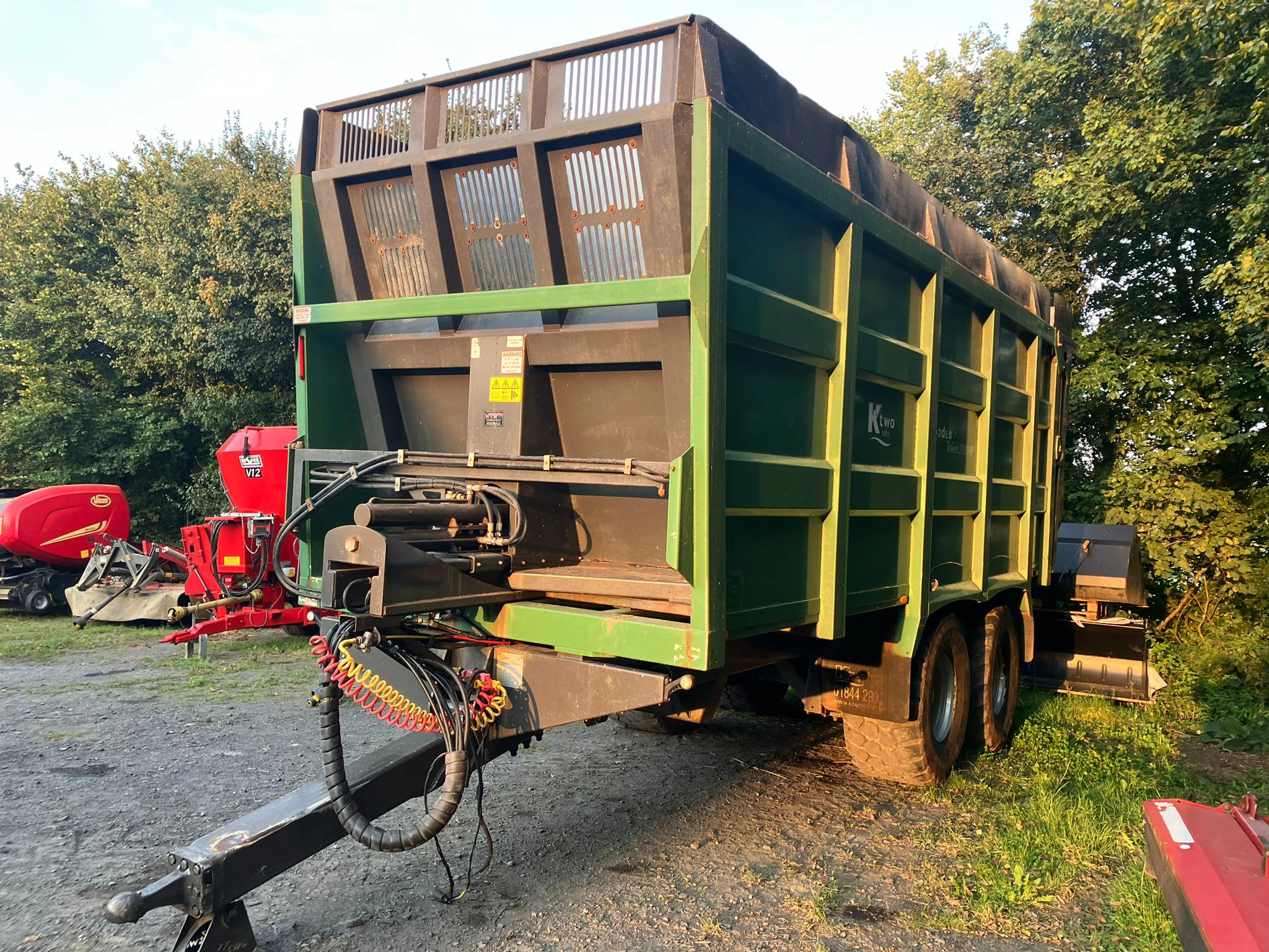 K Two Roadeo 2000 Pusher trailer Image