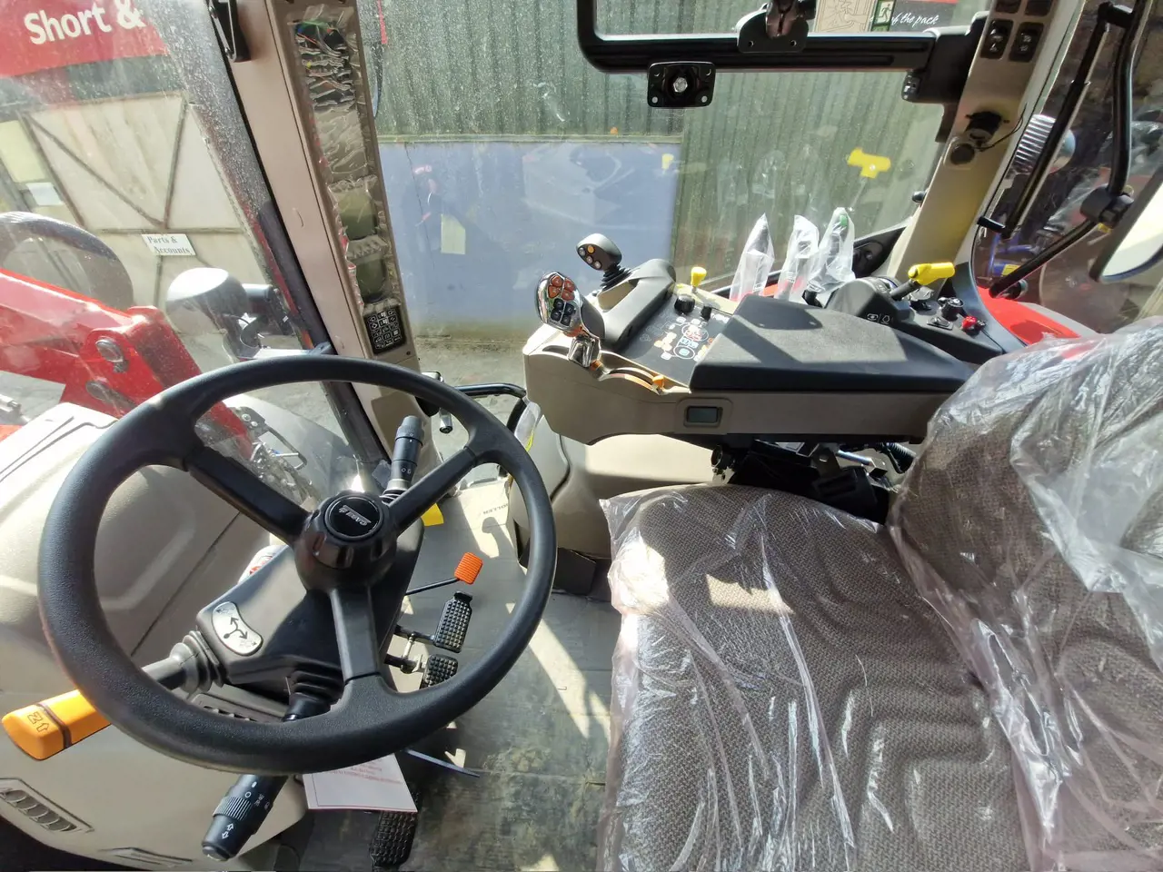 New Case IH Vestrum 120 & loader Image