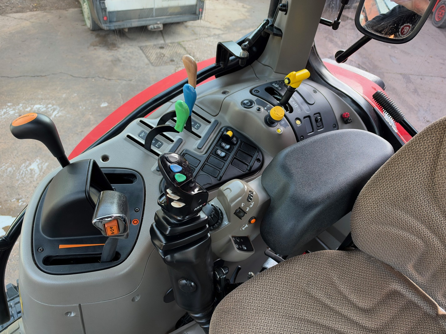 Case IH Maxxum 125 & loader (1) Image