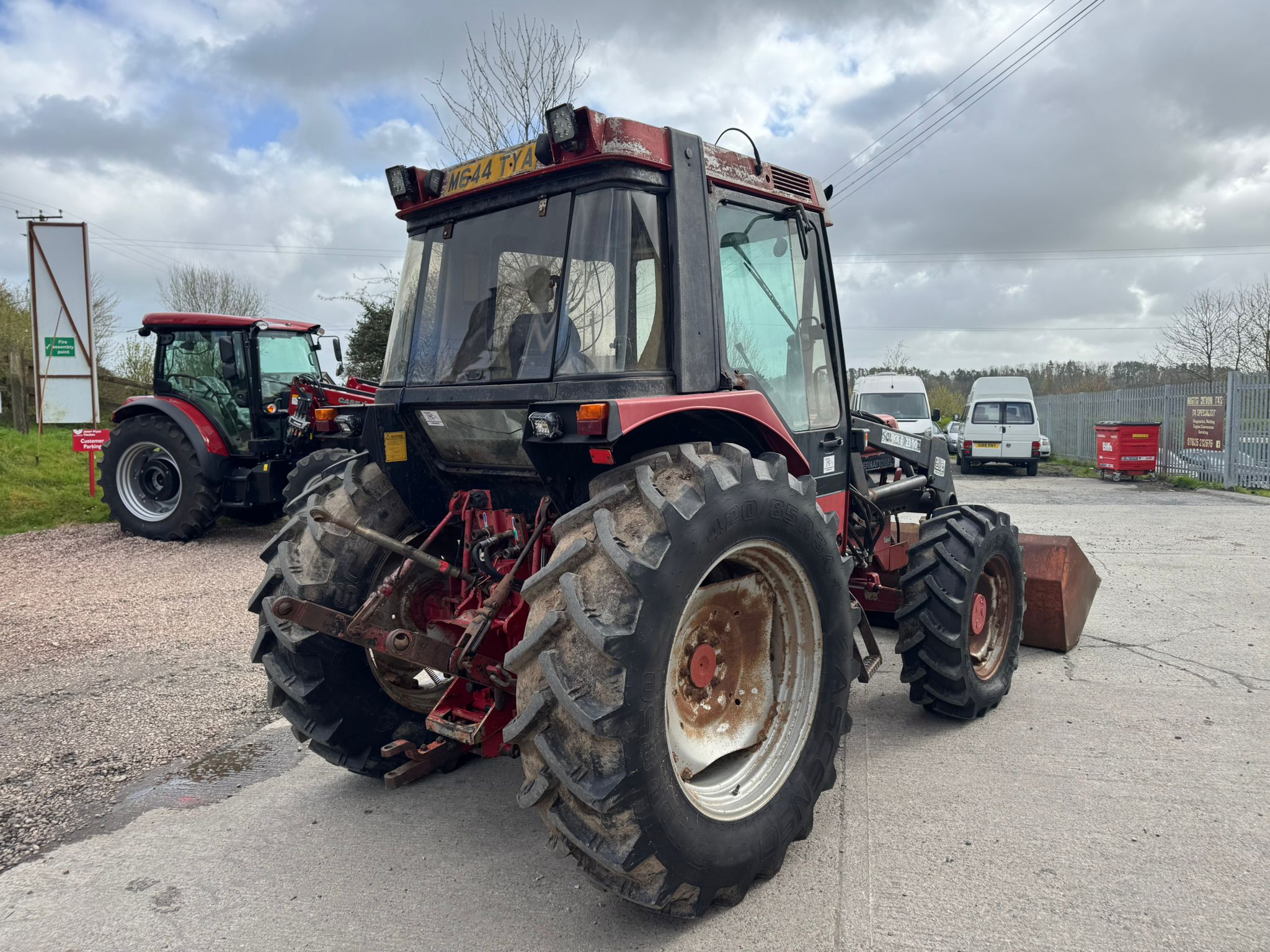 Case IH 895XL & loader Image