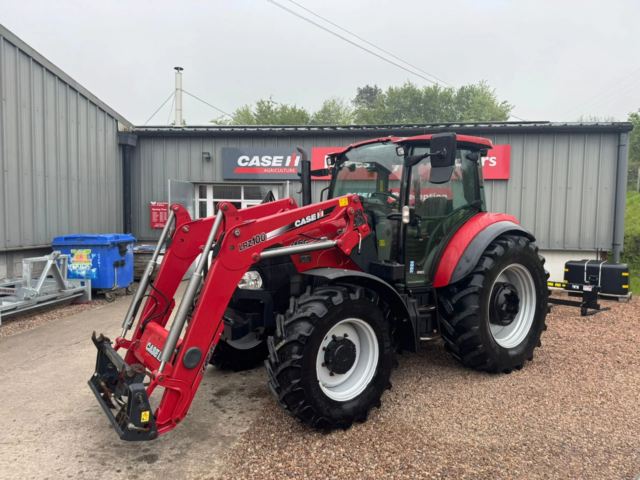 Case IH Farmall 115C & loader (1) Image