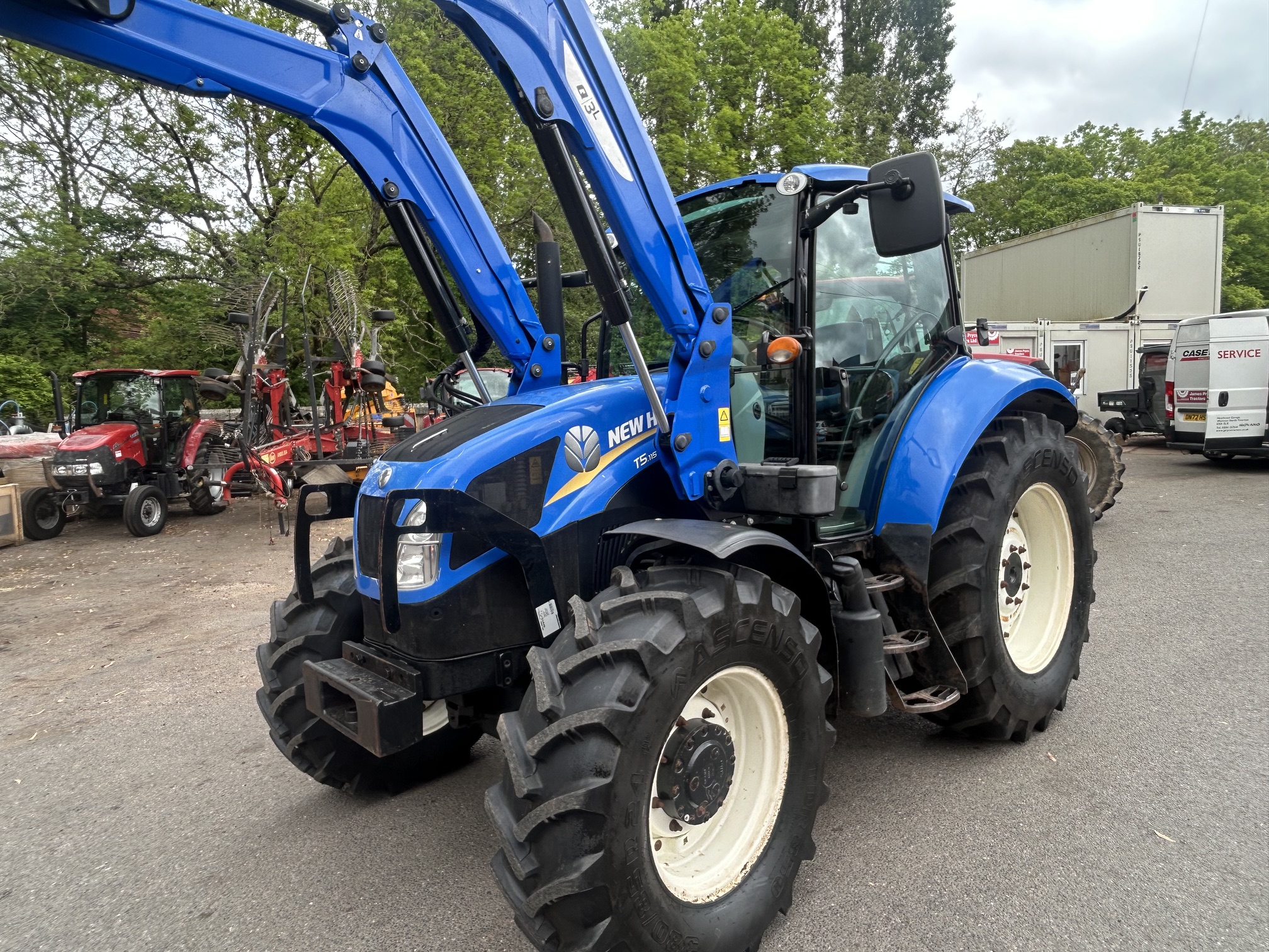 New Holland T5.115 & Quicke loader Image