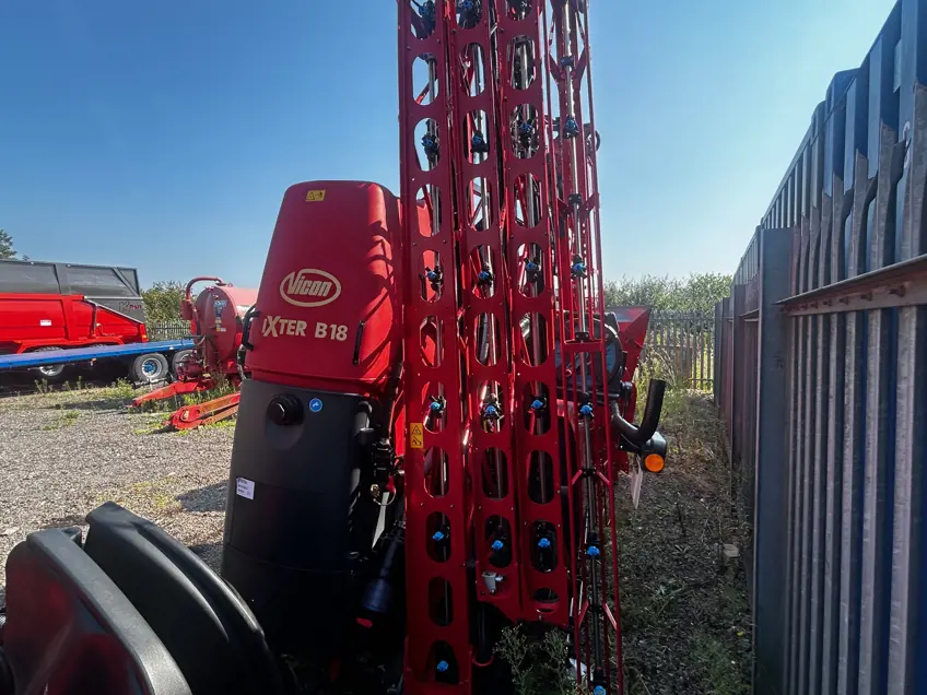 Vicon Ixter B18 Mounted Sprayer Image