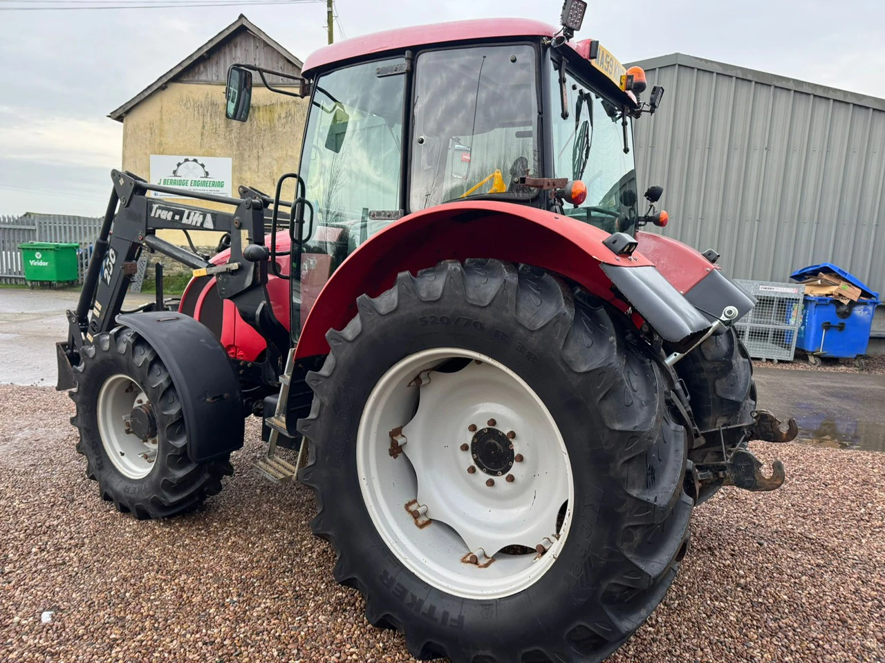 Zetor Forterra 125 & loader Image