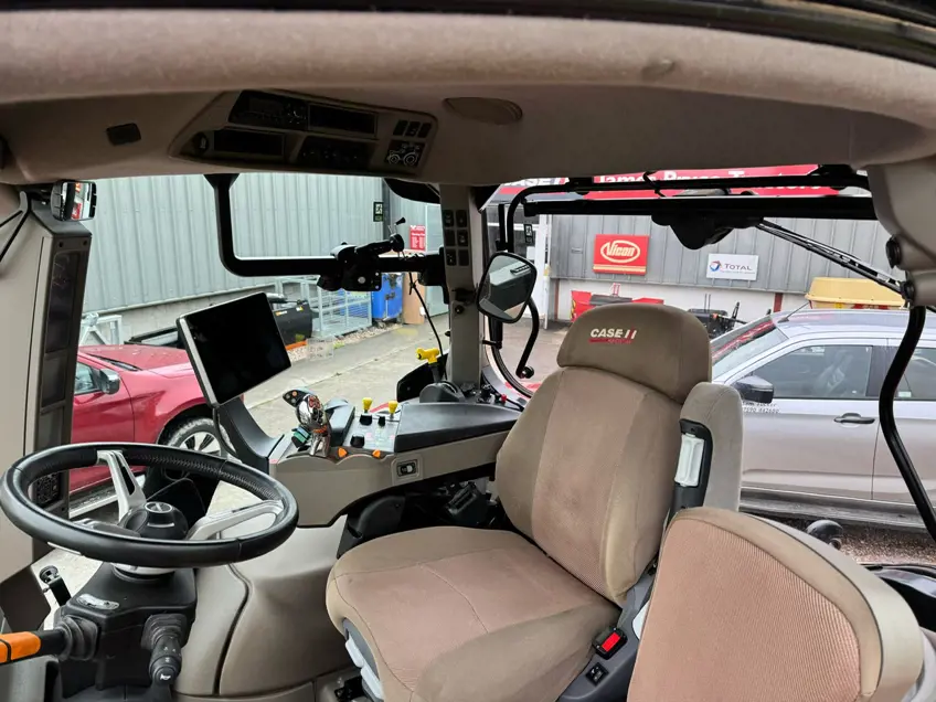 Case IH Puma CVX165 Image