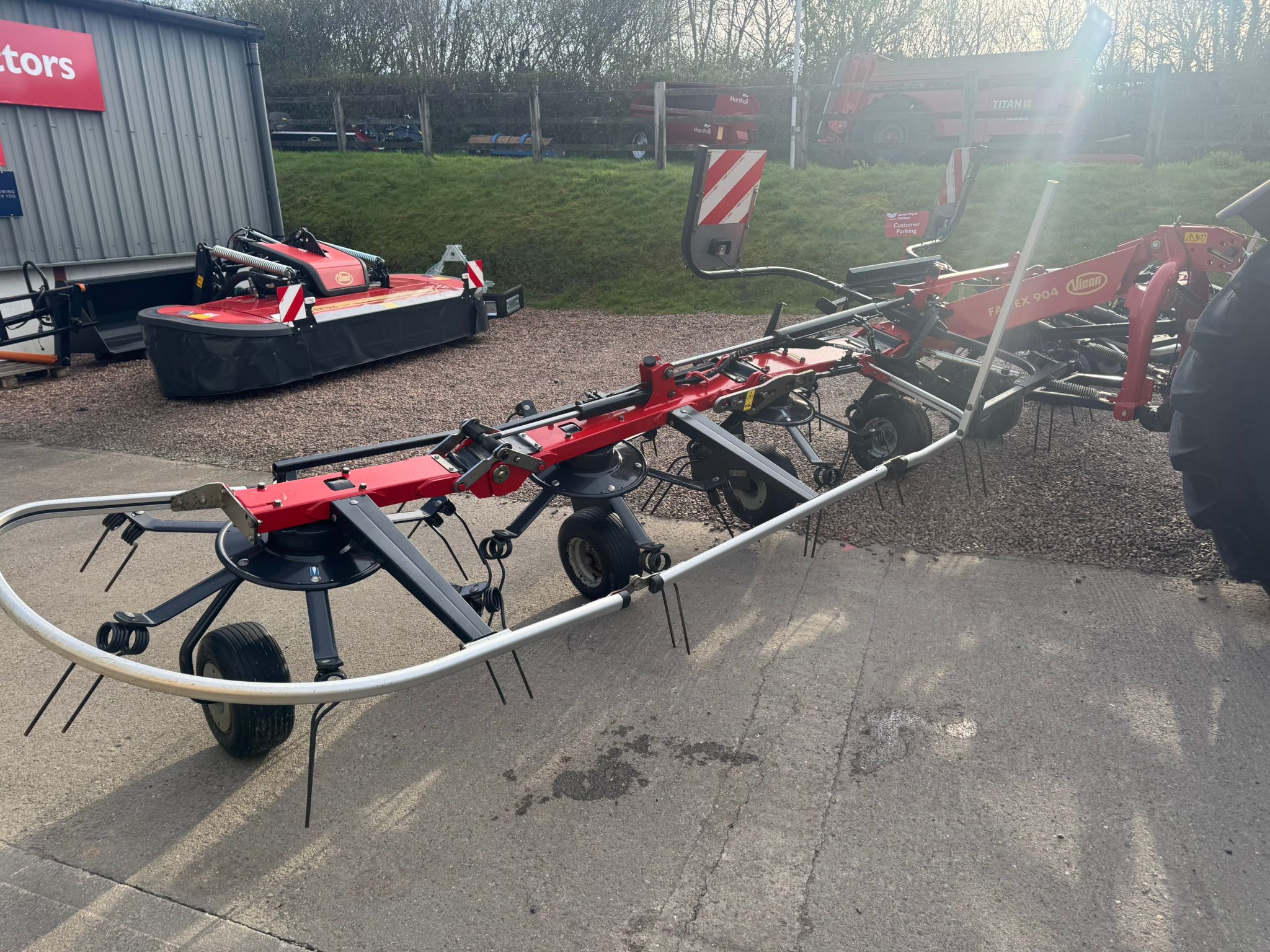 Vicon Fanex 904 tedder Image