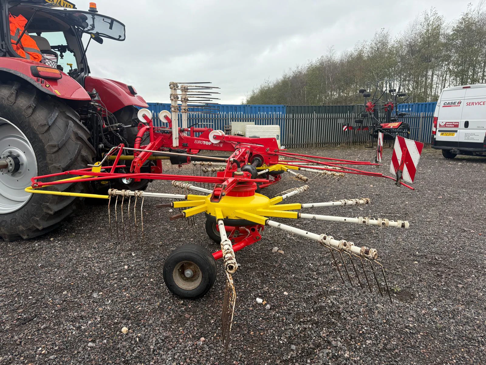 Pottinger 620N Twin rotor rake Image
